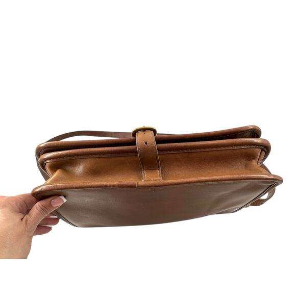 Vintage Coach Saddle Pouch Large | Style 9585 | Black | Made  Vintage Coach Large Saddle Pouch CB130 In Putty Leather 90’s Y2K EUC